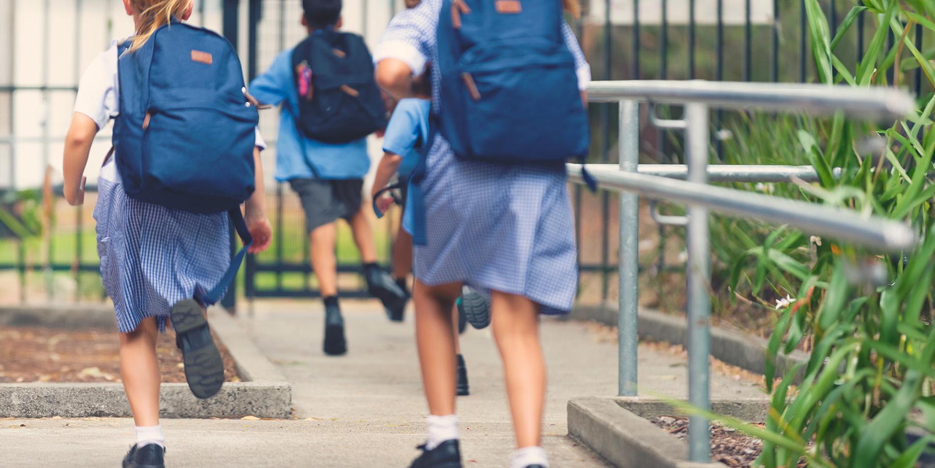 school-kid-running